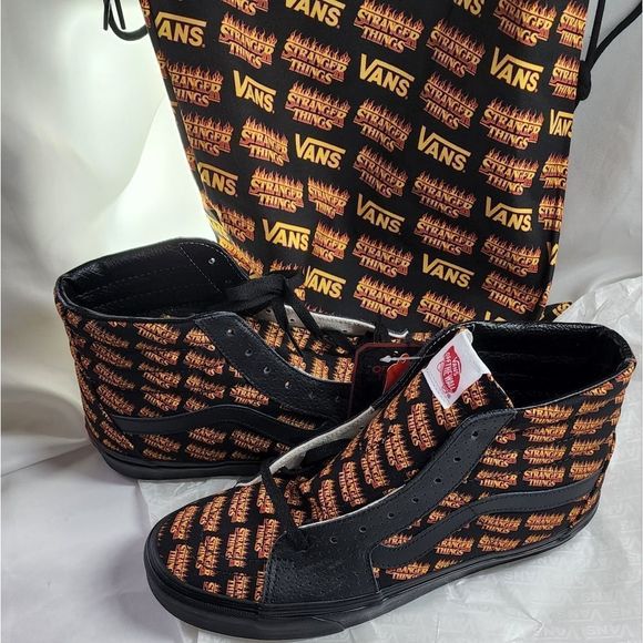 𝅺vans X Stranger Things Collab NWT, and Dust Bag!! - Picture 2 of 3